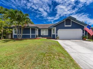 446 SE Cardinal Trl, Stuart, FL 34997