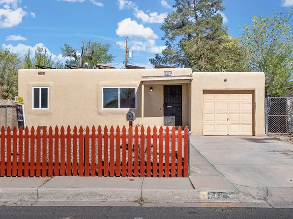 740 Valencia Dr SE, Albuquerque, NM 87108