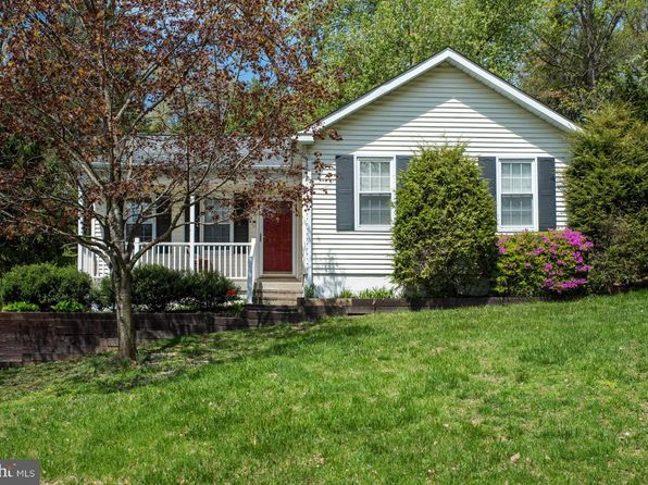 1200 Price Ln, Downingtown, PA 19335
