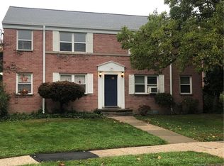 190 Seaton Rd APT 3, Stamford, CT 06902