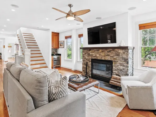 5213 Cathedral Ave NW, Washington, DC 20016