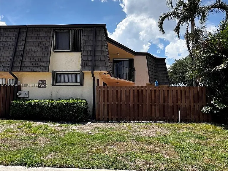192 Springdale Cir #192 — Photo 25
