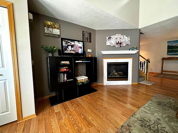 Fireplace with mantle