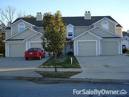 1st image of 5602 NW Plantation Dr #202C