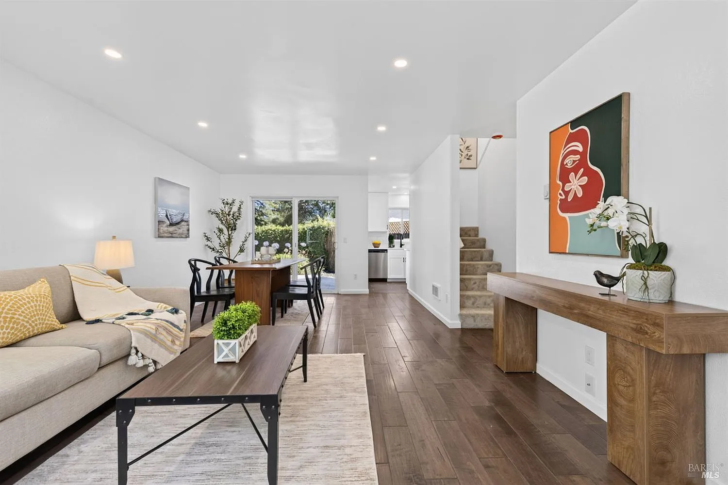 1742 Mission Boulevard - Photo 4