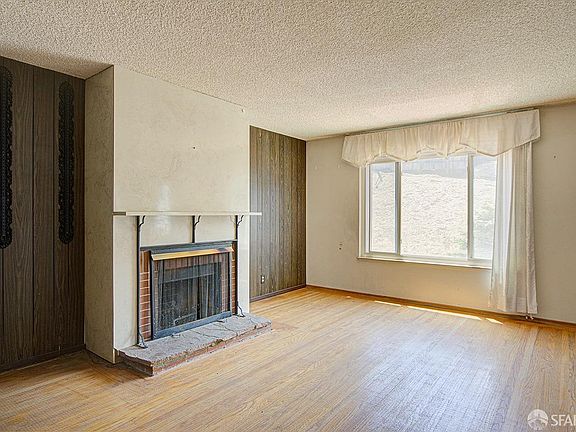 3rd image of 61 Mira Vista Ct