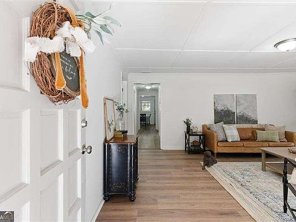 4th image of 344 Colbert Rd