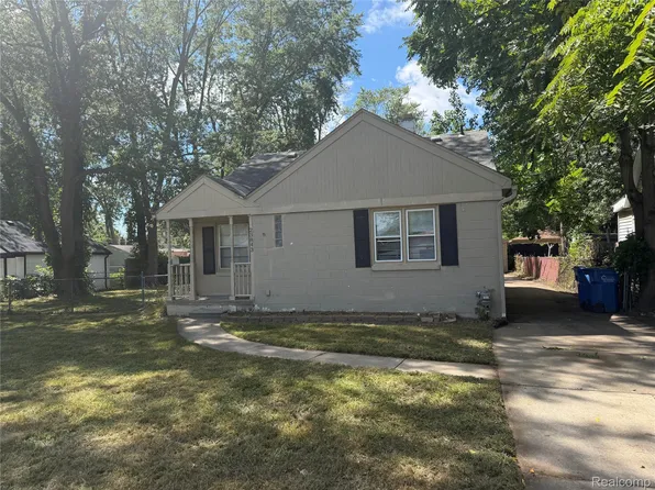 23843 Wellington Ave, Warren, MI 48089