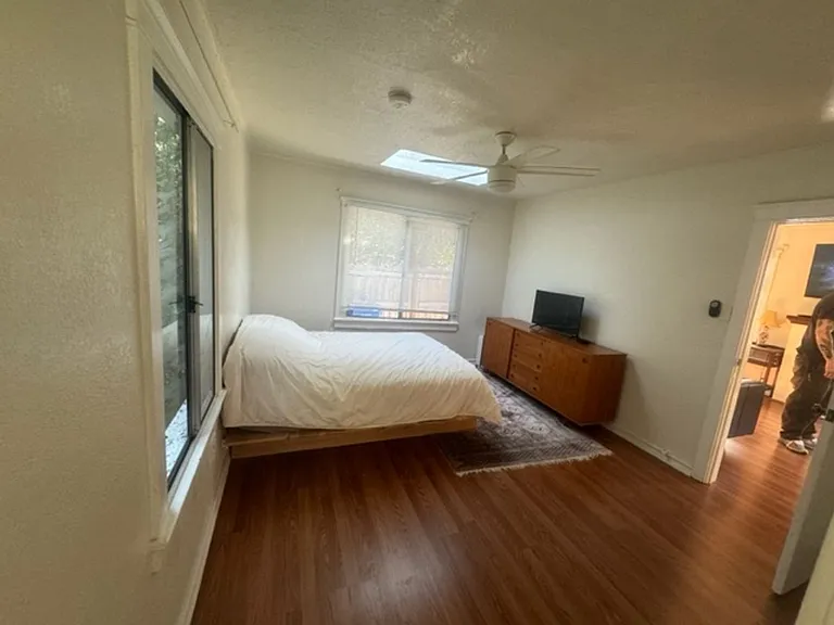 1449 Angelus Ave — Photo 6