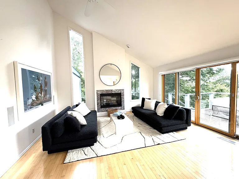 43 Arbutus Rd — Photo 4