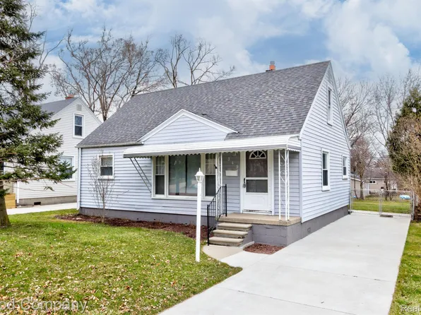 349 S Chocolay Ave, Clawson, MI 48017