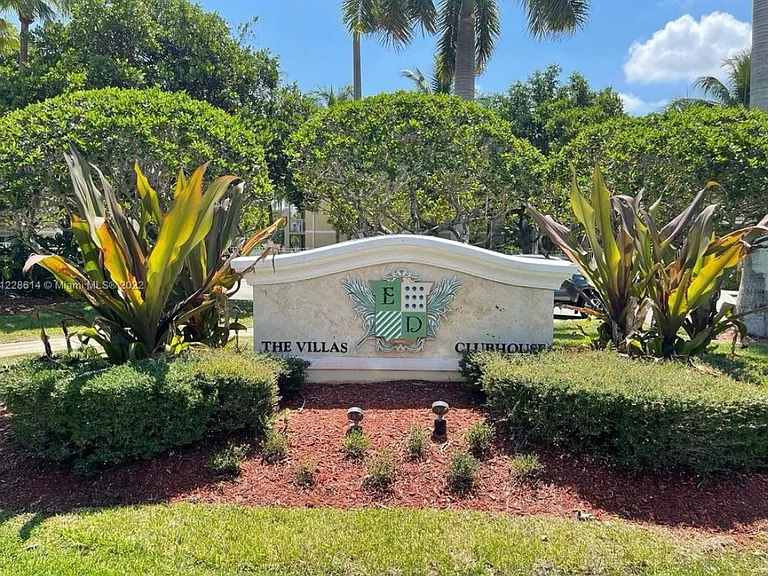 6418 Emerald Dunes Dr #301 — Photo 1