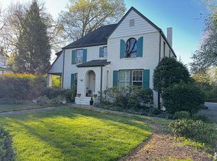811 Bromley Rd, Charlotte, NC 28207