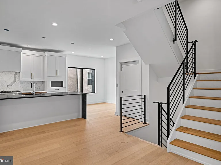 706 Latona St #G — Photo 12