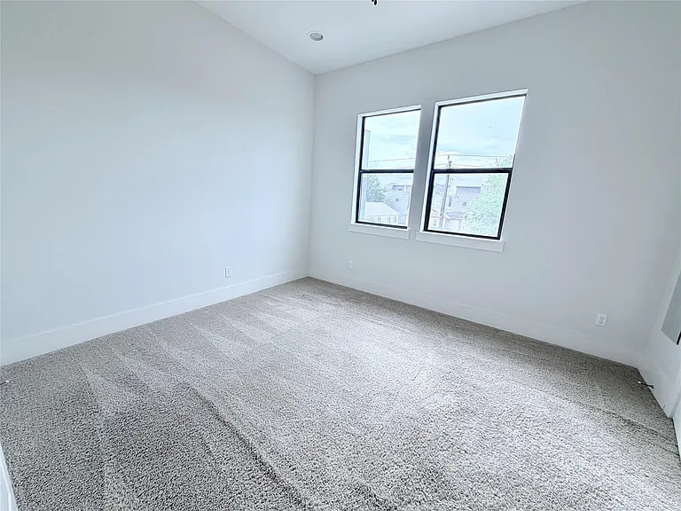 2913 Leeland St — Photo 14