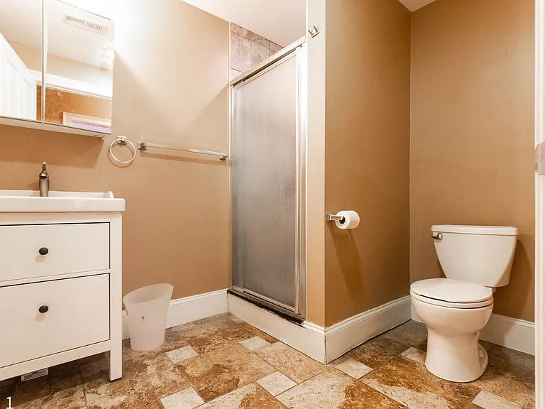 1588 Beacon St #D2 — Photo 15