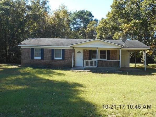 216 Hack Dr, Dudley, NC 28333
