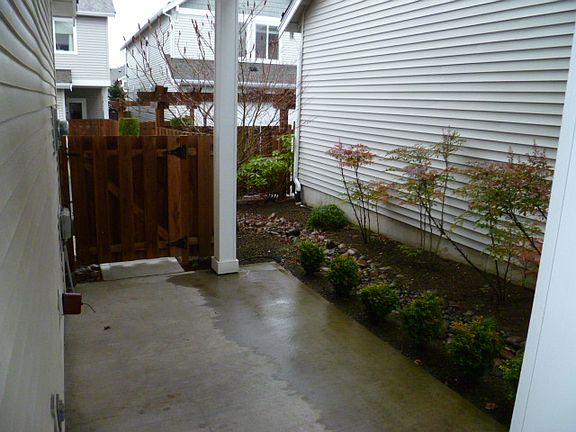 3rd image of 6404 Francis Ave SE