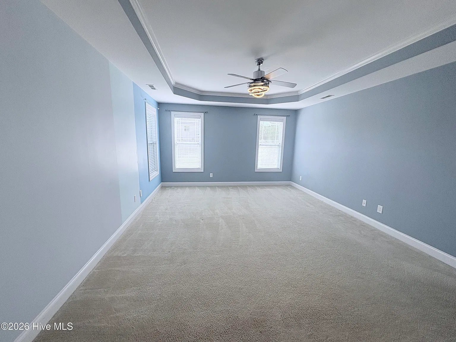 5 bed, 3.5 bath, 3234 sqft, $2,500 — Photo 3
