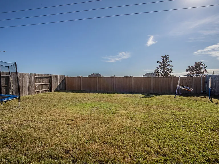 1407 Wheatland Terrance Ln — Photo 33