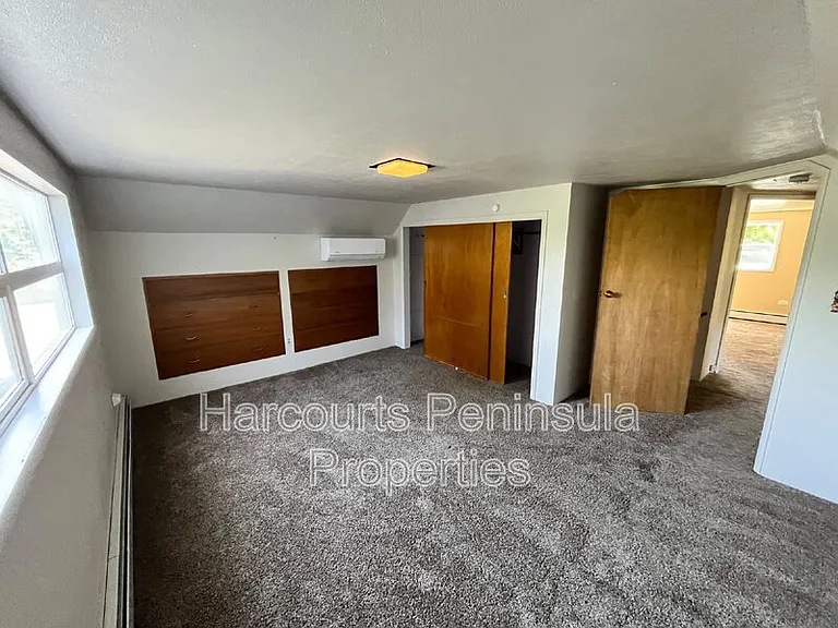 8339 State Highway 303 NE — Photo 8