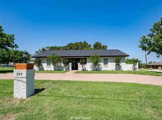 202 Columbia St, Stamford, TX 79553
