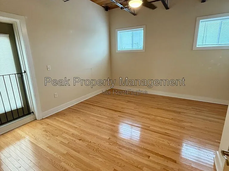 2709 W Broad St #3 — Photo 8