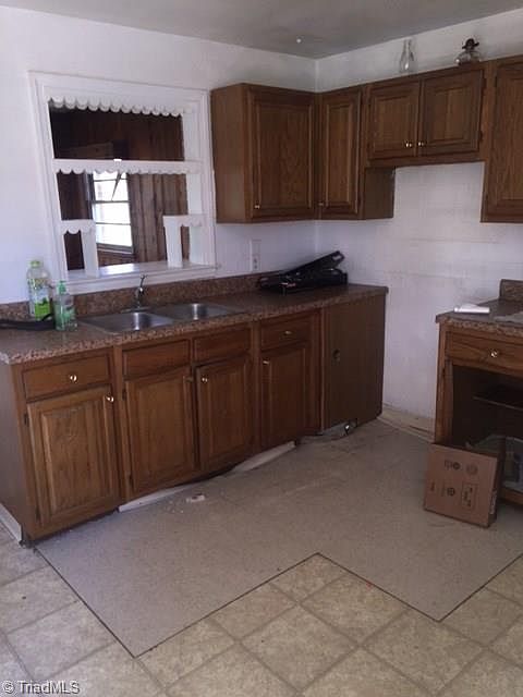 2nd image of 4918 W Market St