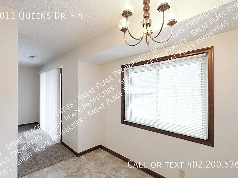 6011 Queens Dr #4 — Photo 16