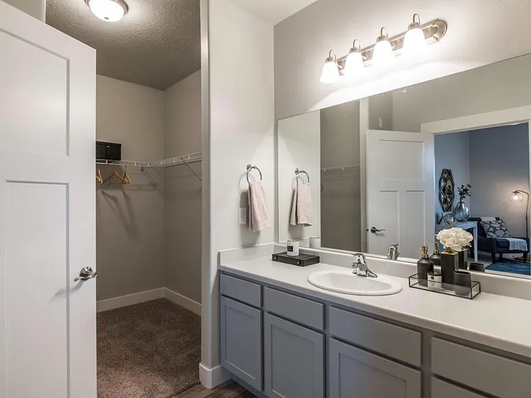 1813 W Newcastle Ln #C203 — Photo 19