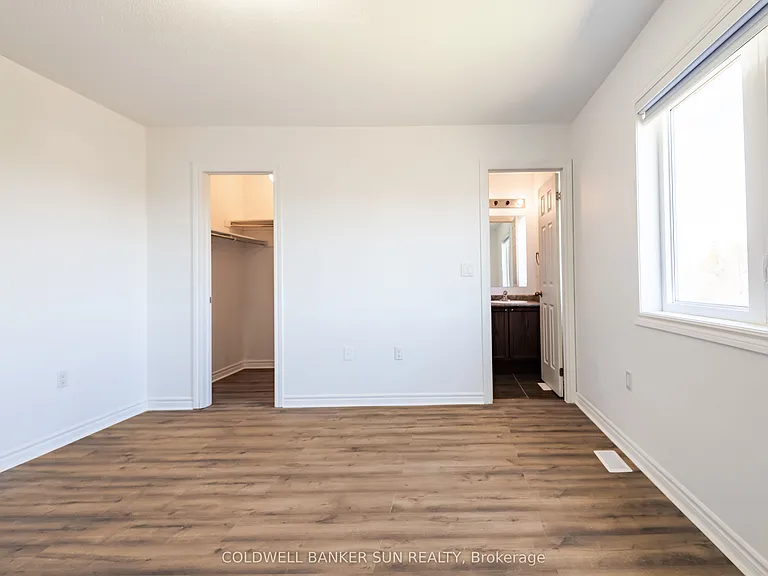 59 Todd Cres — Photo 21
