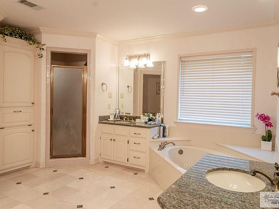 5th image of 2709 Pine Valley Dr