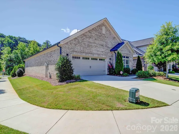 5218 Courtyard Ln, Belmont, NC 28012
