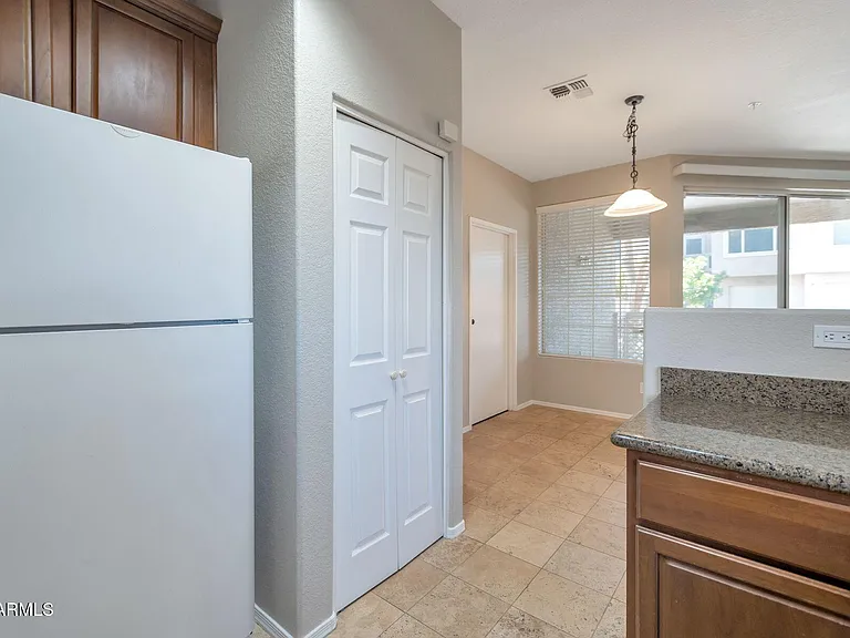 1633 E Lakeside Dr #109 — Photo 10