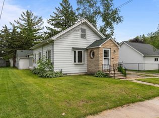 2008 Plymouth St, Oshkosh, WI 54901