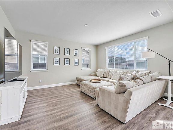 3rd image of 2135 Maradona Dr