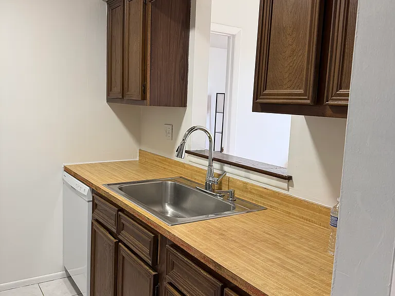 625 Huntington Commons Rd #308 — Photo 5