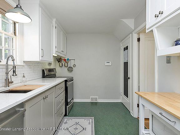 5th image of 1520 Berkeley Dr