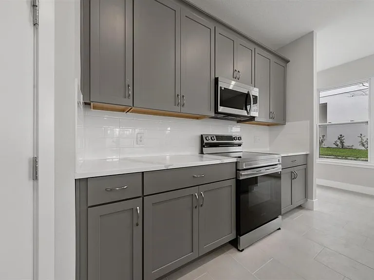 7845 Spectrum Dr — Photo 9