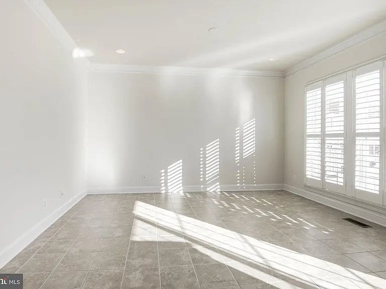 25442 Hopton House Ter — Photo 19