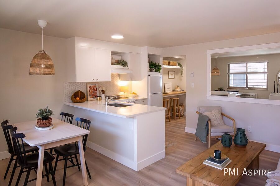 1st image of 1335 N Gaylord St #303