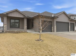 17122 Potter St, Bennington, NE 68007