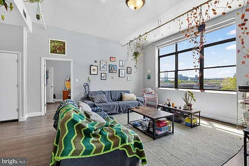 301 Spring Garden St #23-4B Photo 1