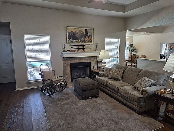 5th image of 1 Jasmine Ct