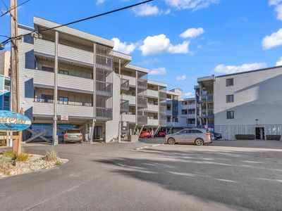 814 N Waccamaw Dr. #204, Murrells Inlet, SC, 29576