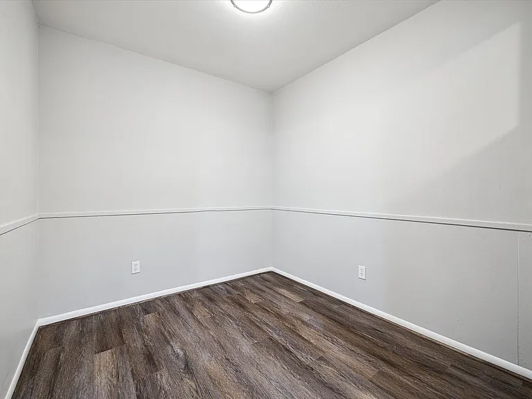 2202 Park Street — Photo 8