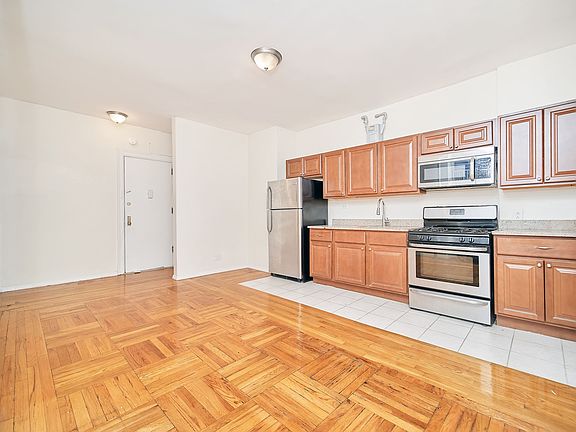 2nd image of 64 Hillside Ave APT 6M