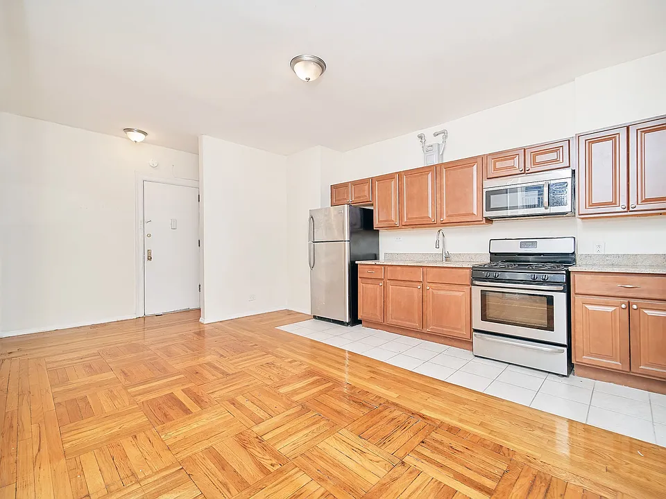 64 Hillside Ave #6M