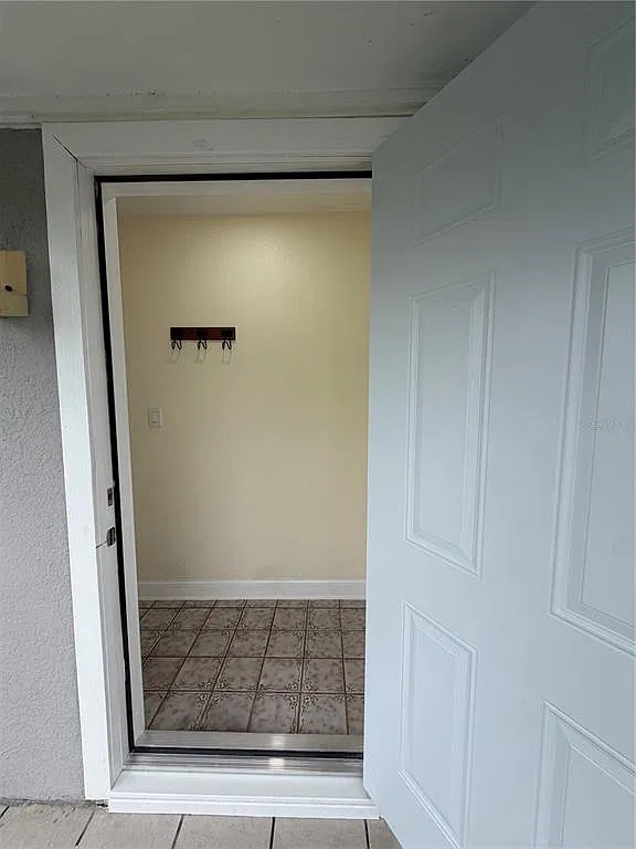 3 bed, 2.0 bath, 1080 sqft, $2,600 — Photo 3