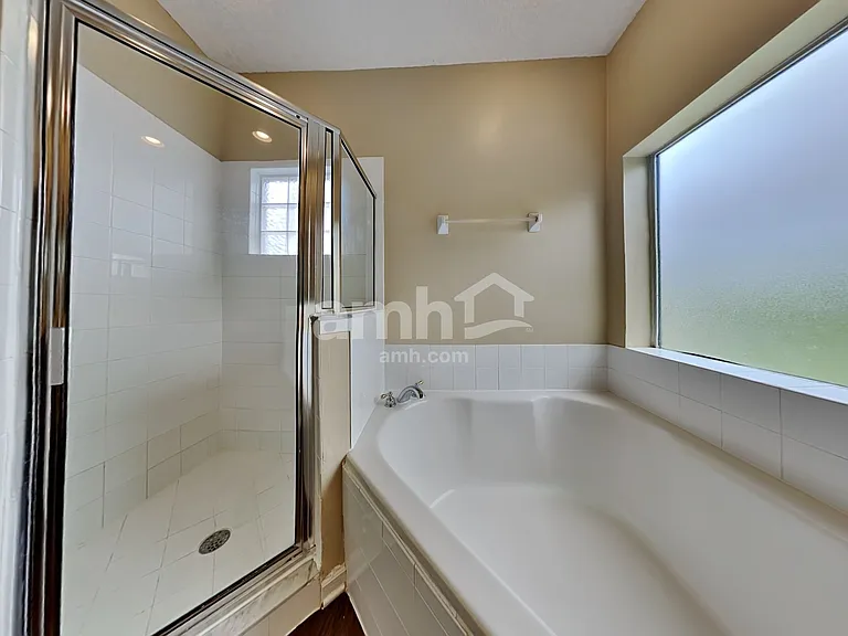 9146 Prosperity Lake Dr — Photo 13
